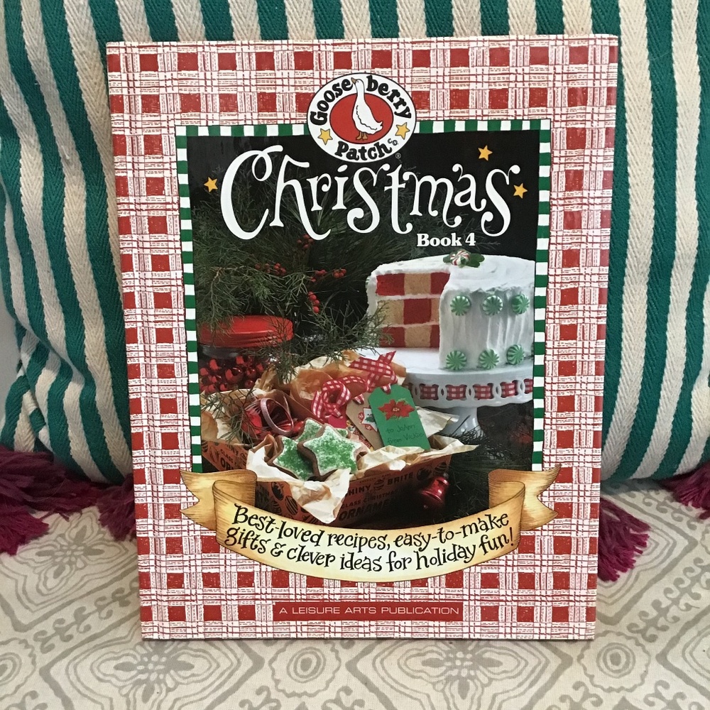 Gooseberry Patch Christmas craft book.  Volume 4